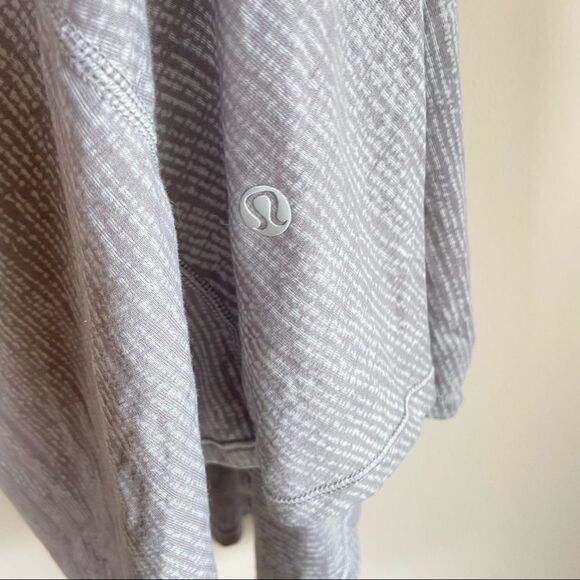 Lululemon Next  to Nothing Tank Breathable Open Back Burnout Grey Size 6 - Picture 3 of 7